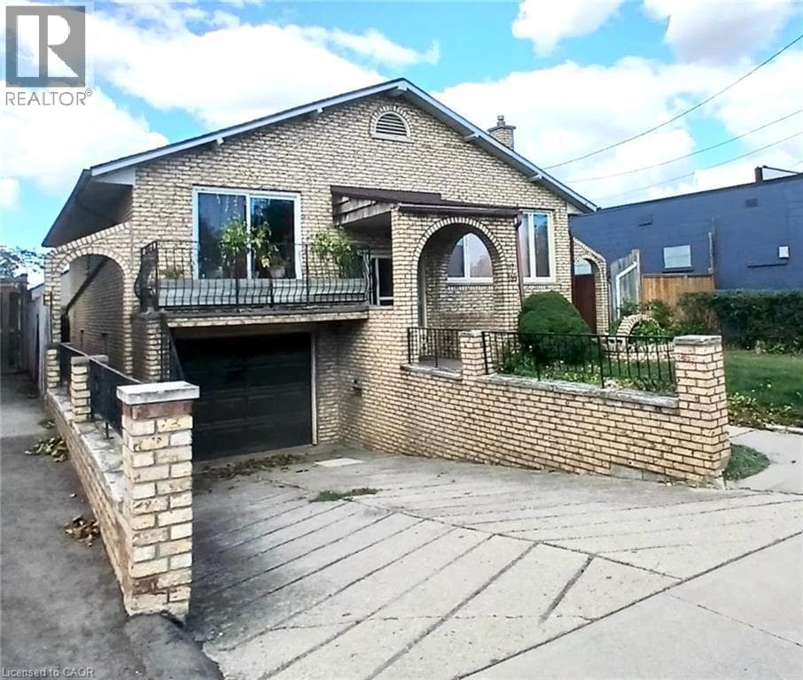 118 CRAIGROYSTON Road