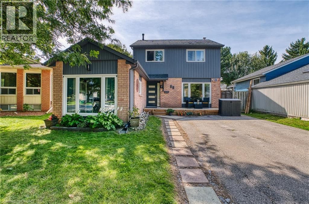 36 ANGELA Crescent