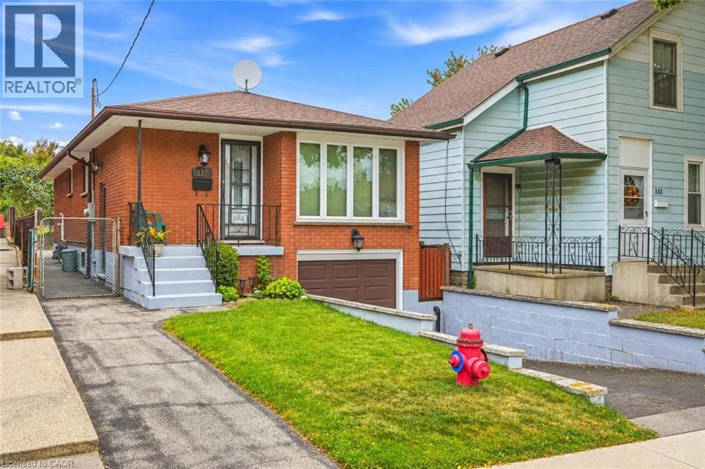 137 PICTON Street East