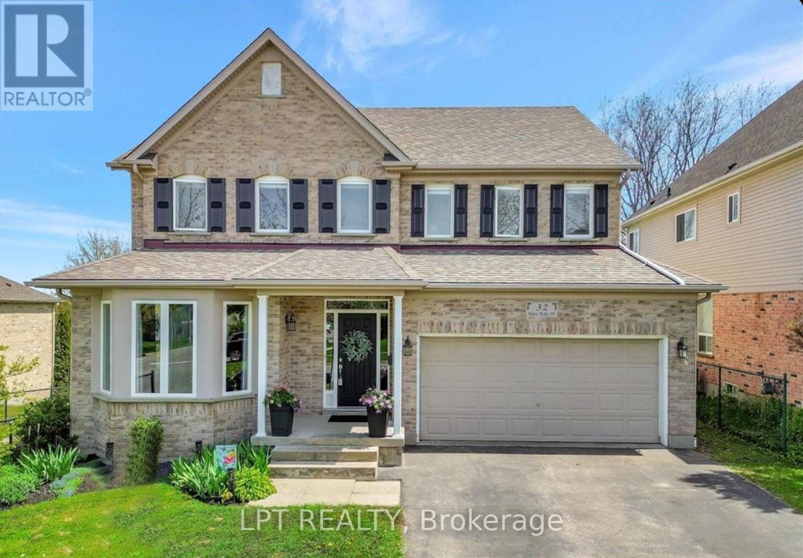 32 Apple Ridge Drive West