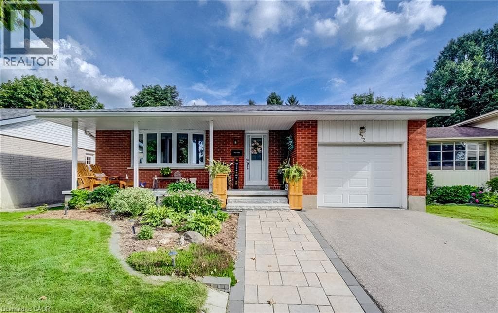 422 GRANGEWOOD Drive