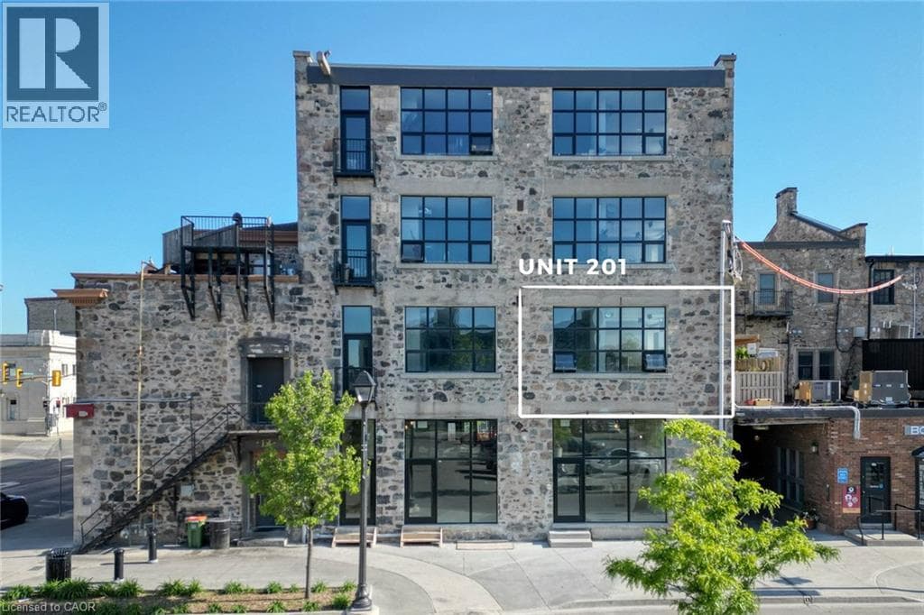 15 MAIN Street Unit 201