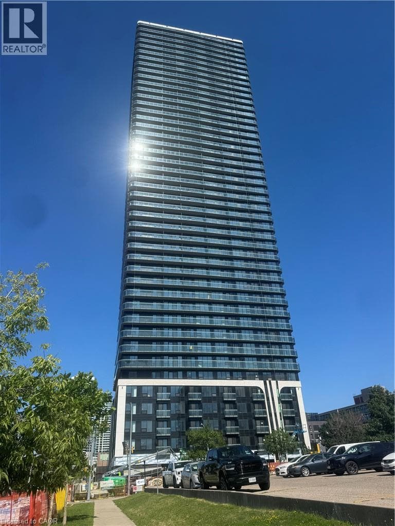 30 FRANCIS Street South Unit 906