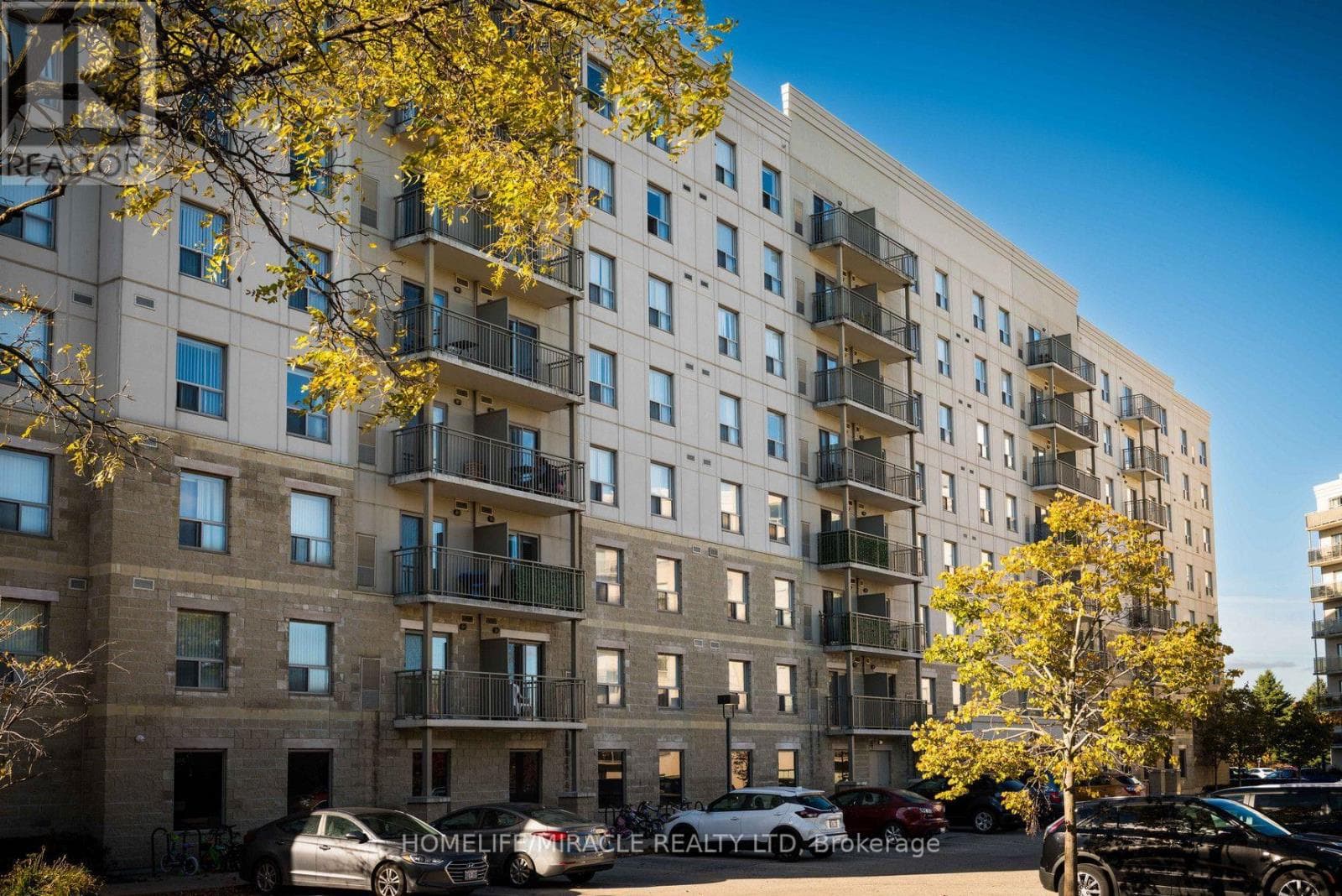 239 Auburn Drive Unit 818