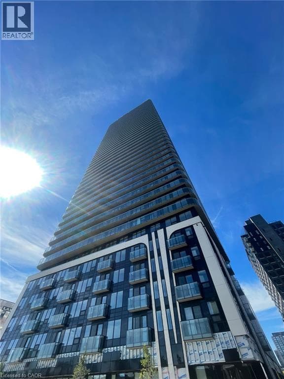 30 FRANCIS Street South Unit 1005