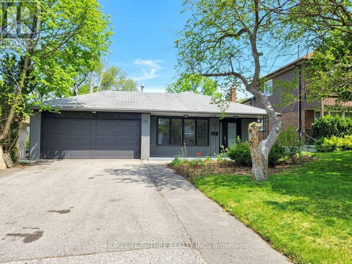 33 Oldborough Circle