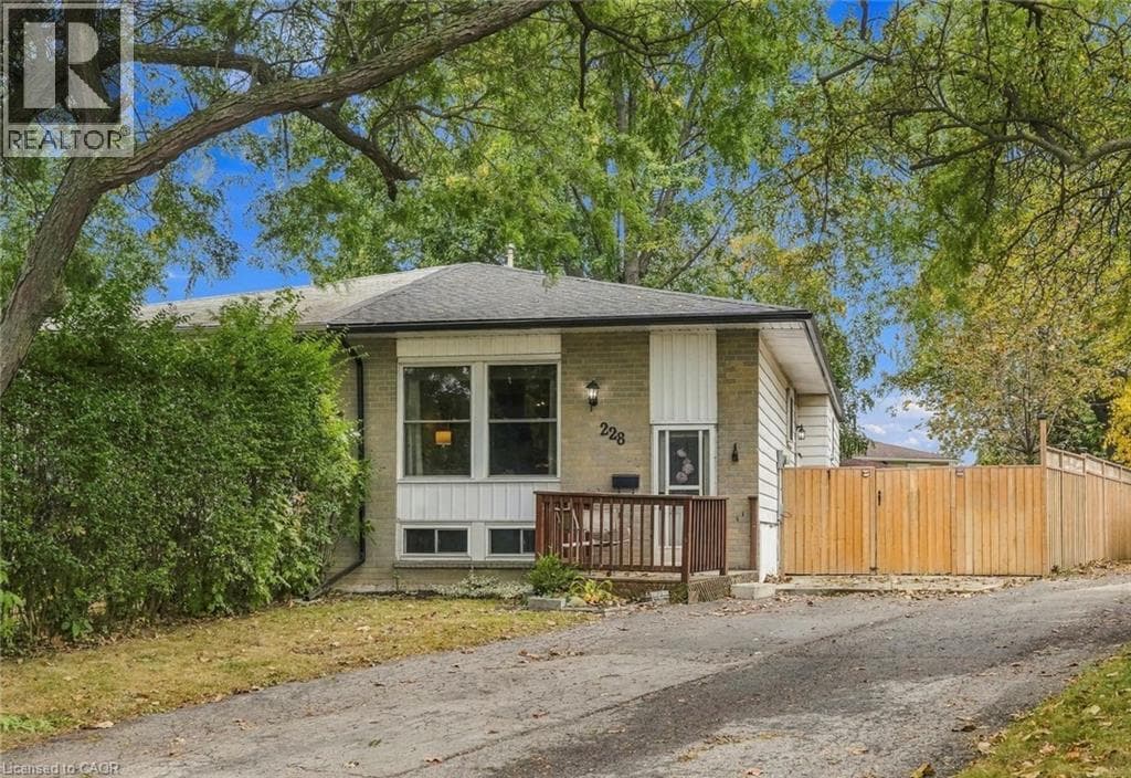 228 GOLDEN ORCHARD Drive