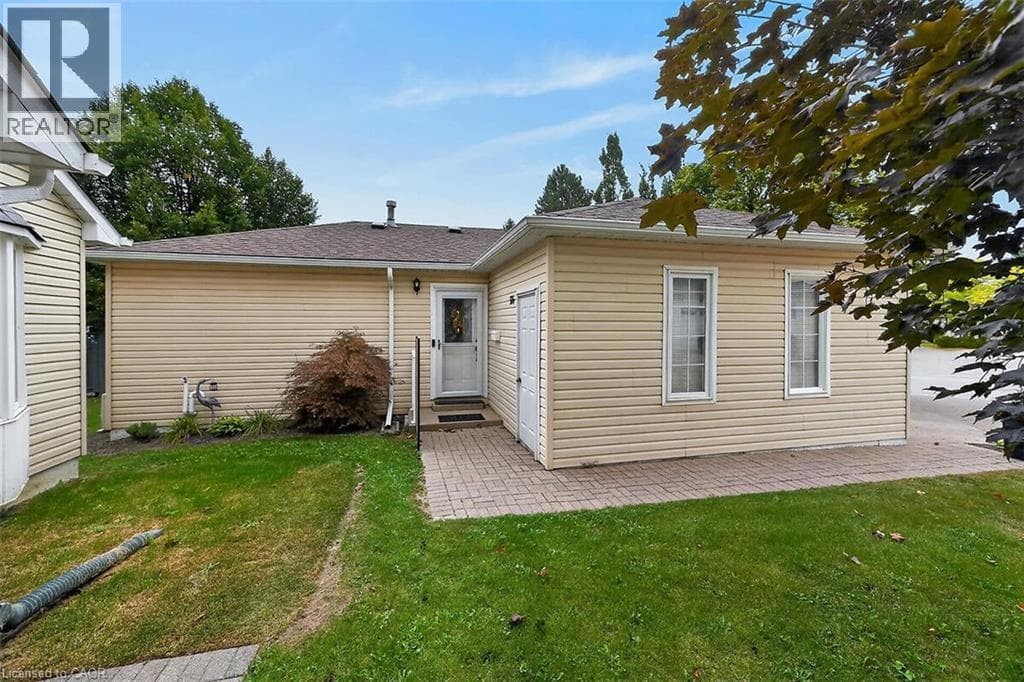 376 SILVERBIRCH Boulevard