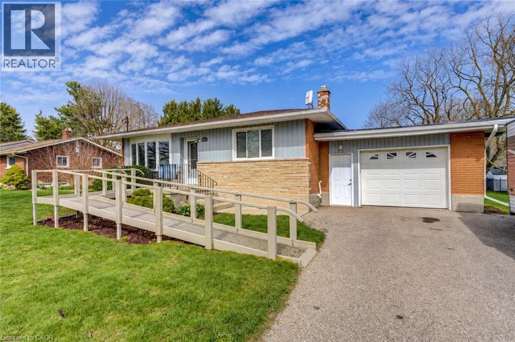 8 MARSHALL Avenue