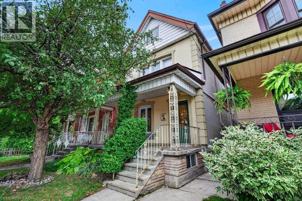 23 GARFIELD Avenue North