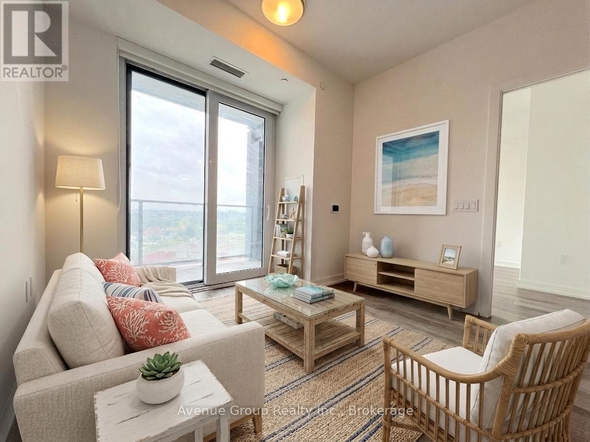 15 Wellington Street South Unit 808