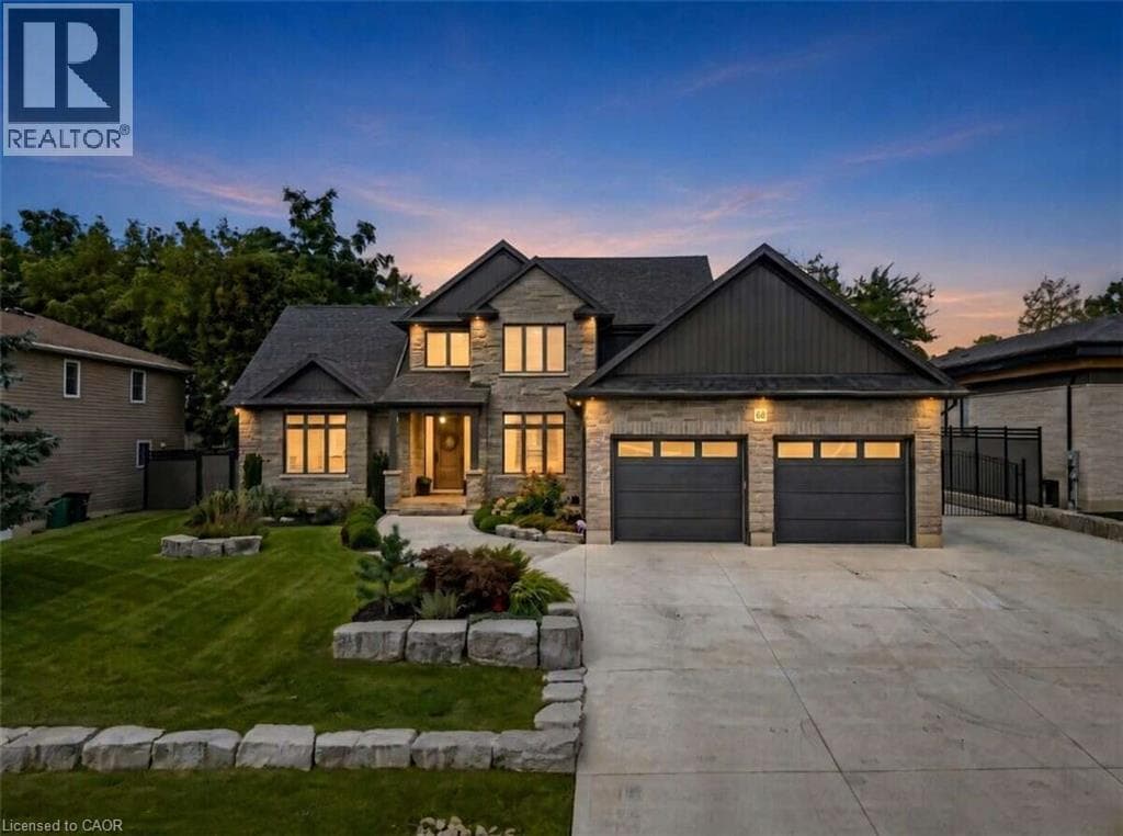 68 WALDAU Crescent