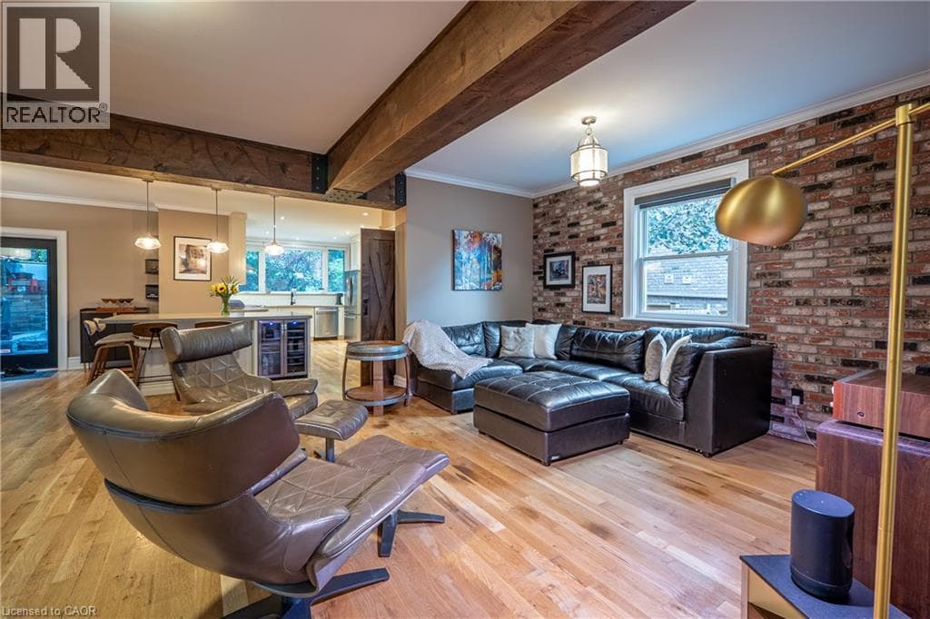 283 PLAINS Road West