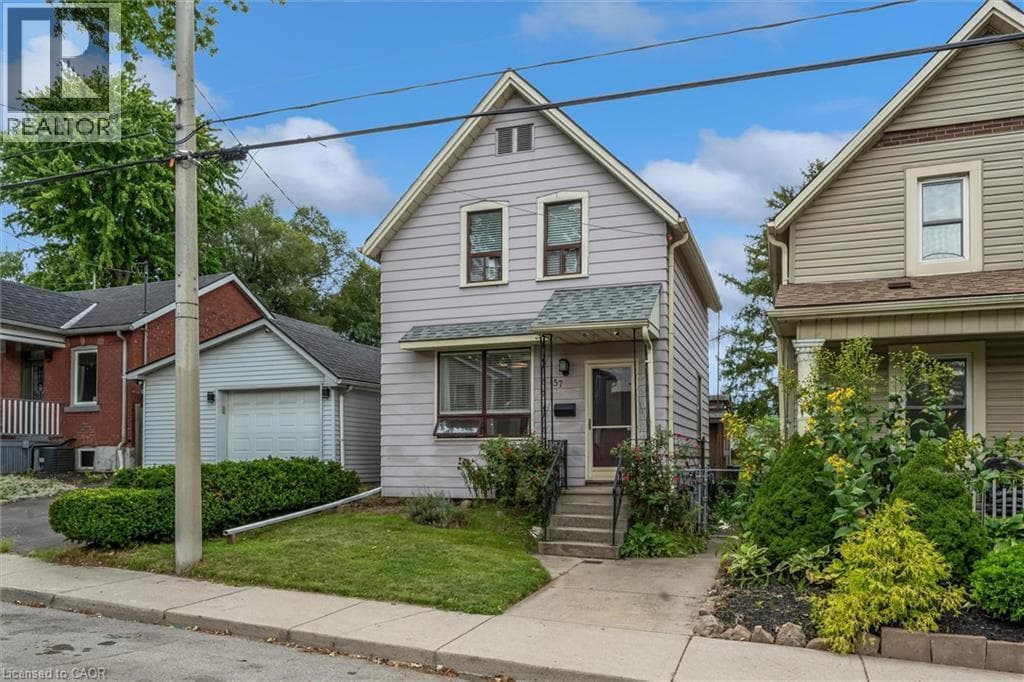 157 MACAULAY Street East