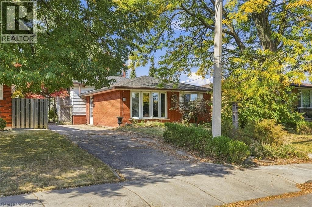 106 VICTOR Boulevard