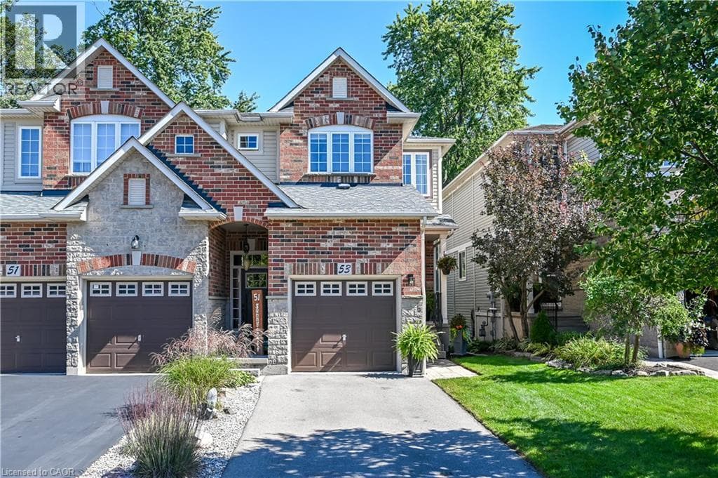 53 SUNNYCROFT Court