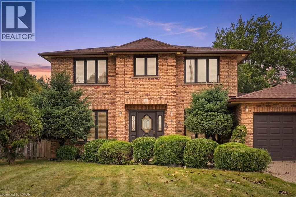 4 NELLIDA Crescent