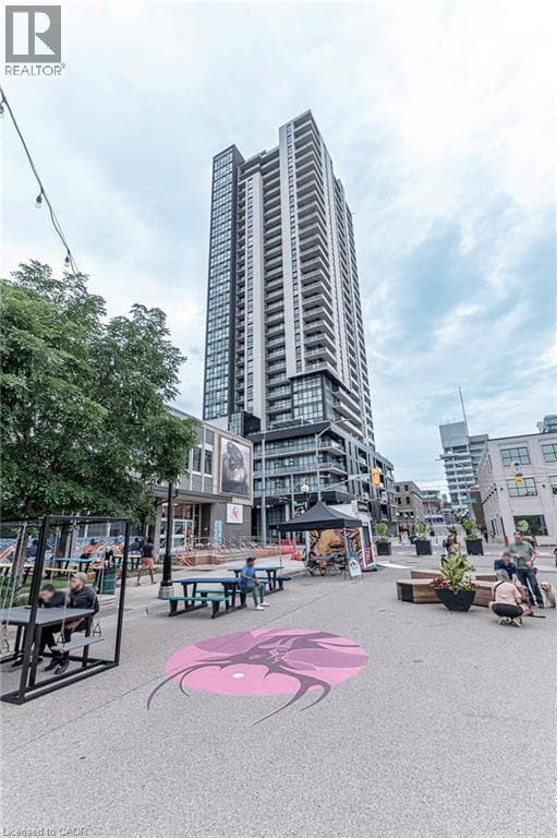 60 CHARLES Street West Unit 1104
