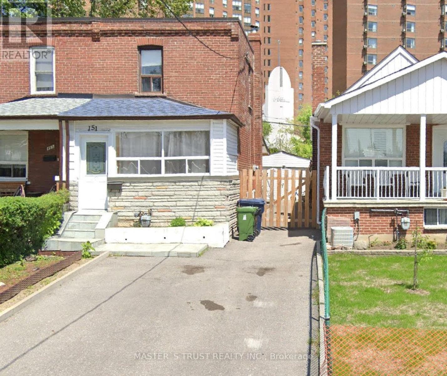 151 Dynevor Road Unit Lower