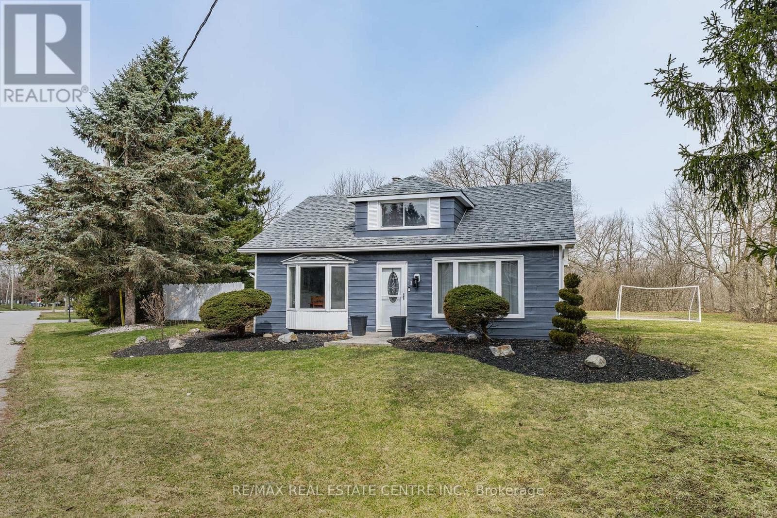 1 Hughson Street