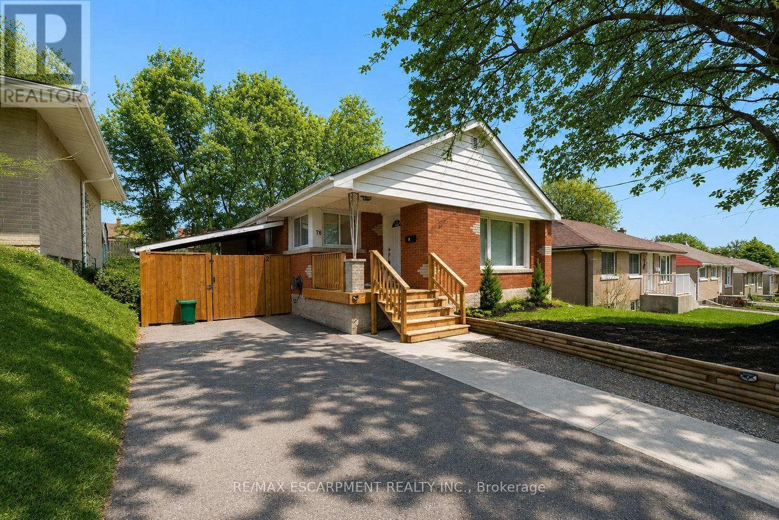 76 Glenview Avenue Unit UPPER