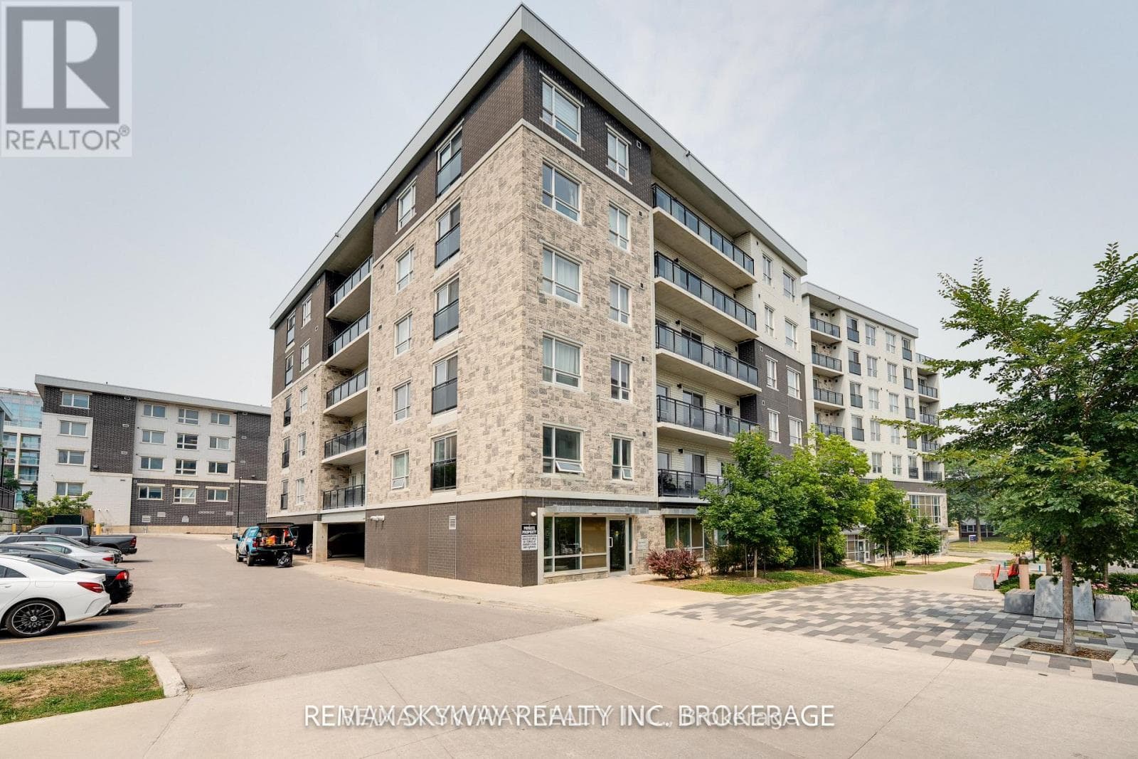 275 Larch Street Unit H203