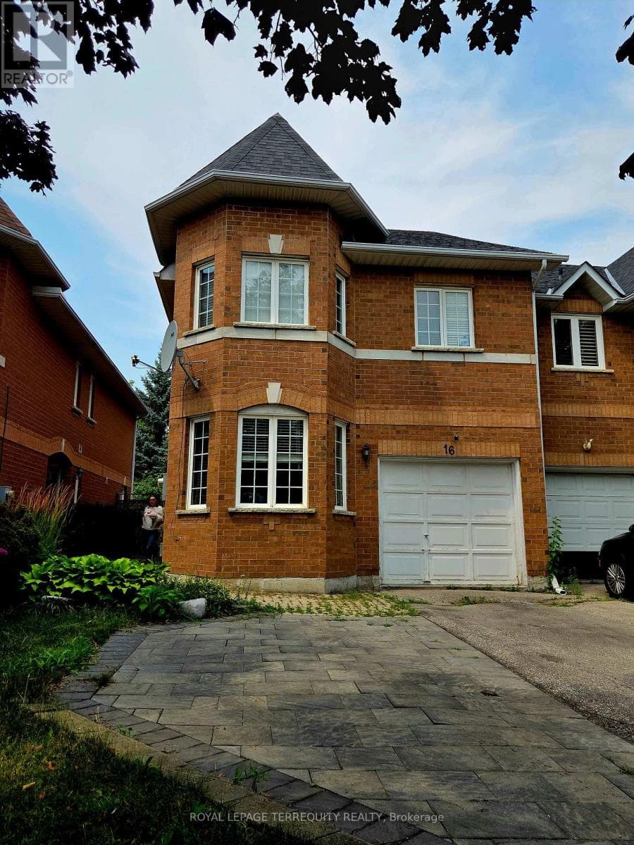 16 Royal Chapin Crescent Unit Bsmt