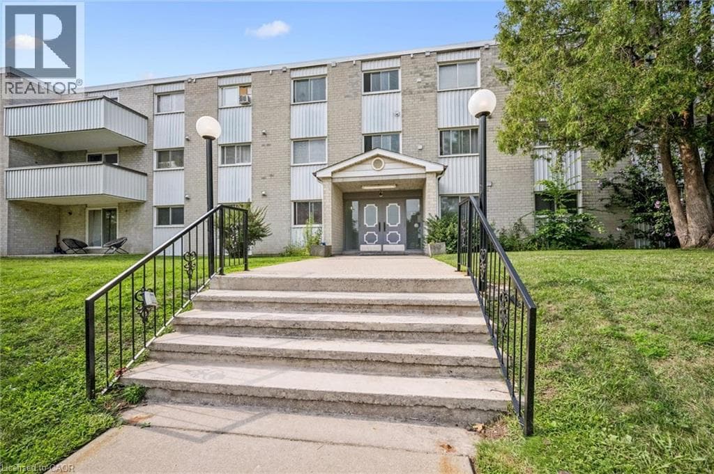 6 WALTON Avenue Unit 107