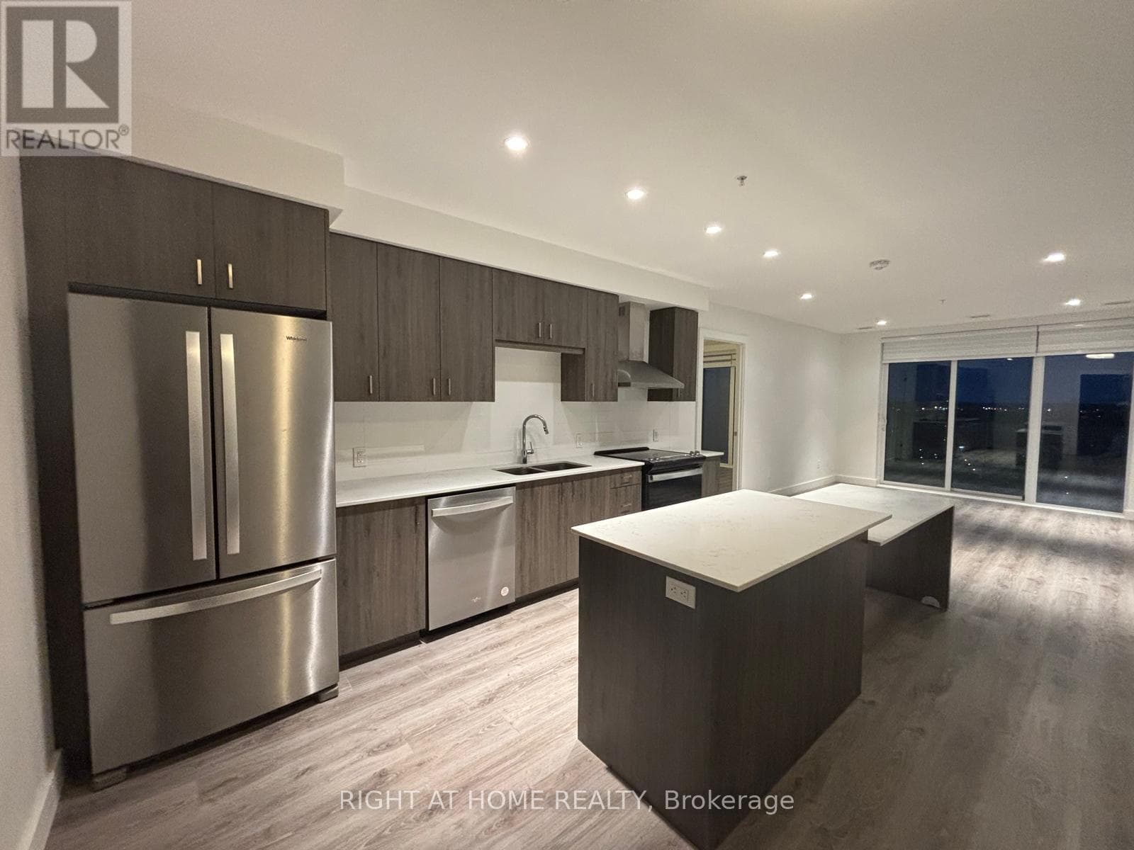 15 Glebe Street Unit 2007