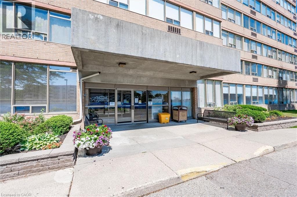 3227 KING Street East Unit 1112