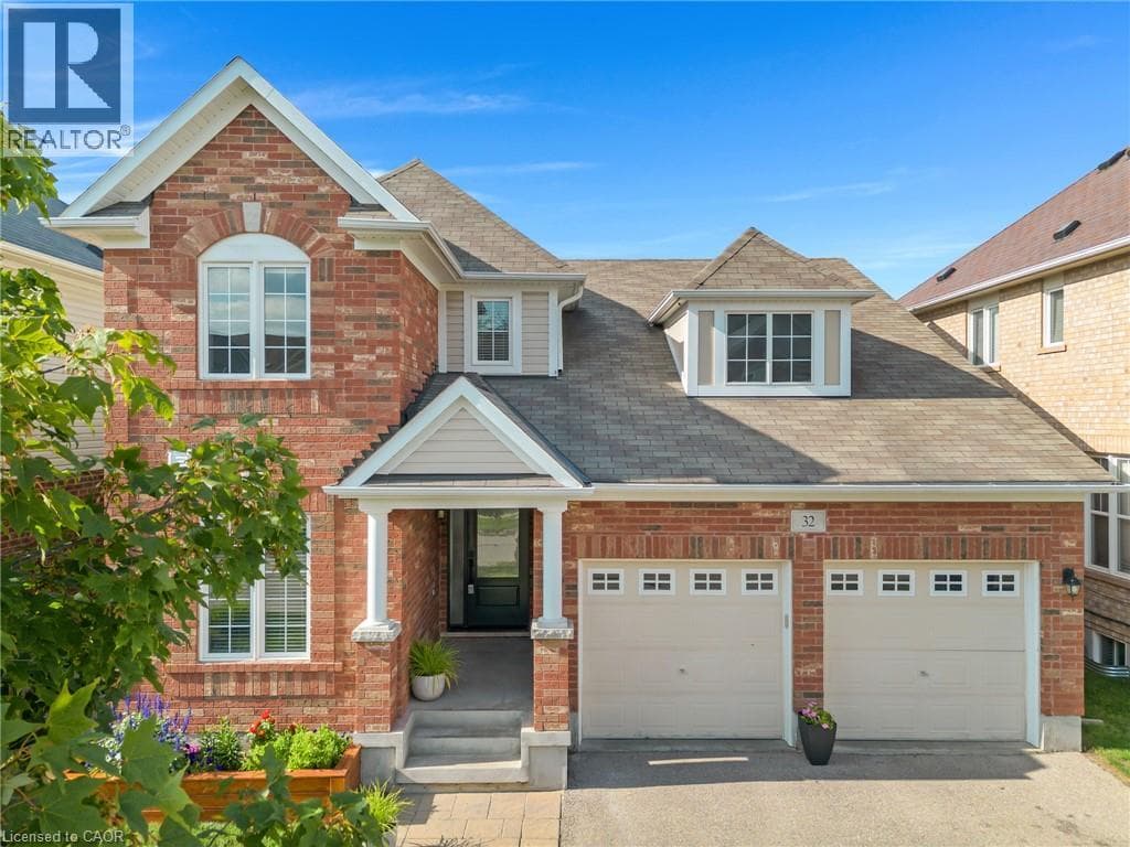 32 CHASE Crescent