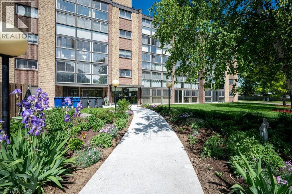 400 CHAMPLAIN Boulevard Unit 406