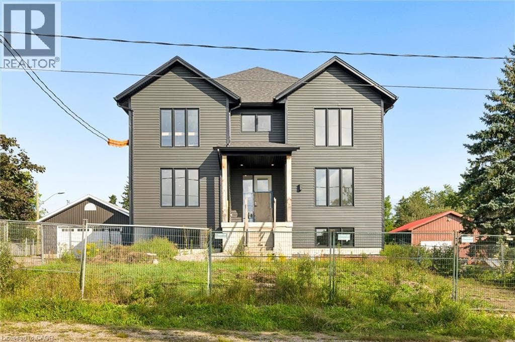 138 CHARLOTTA Street