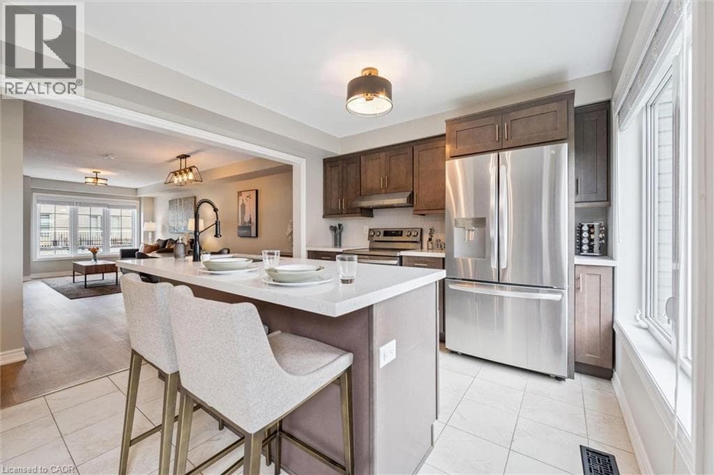 395 LINDEN Drive Unit 2