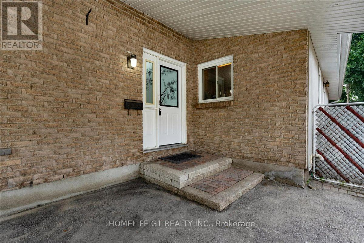 19 Milton Avenue West