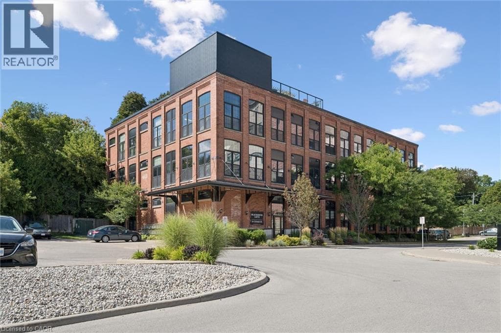 24 CEDAR Street Unit 106