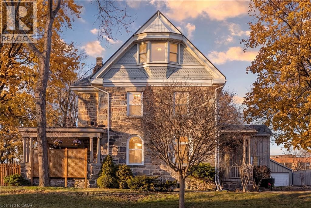 54 BRUCE Street