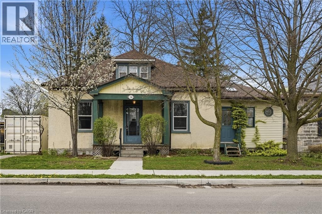 114 GRAND Avenue South