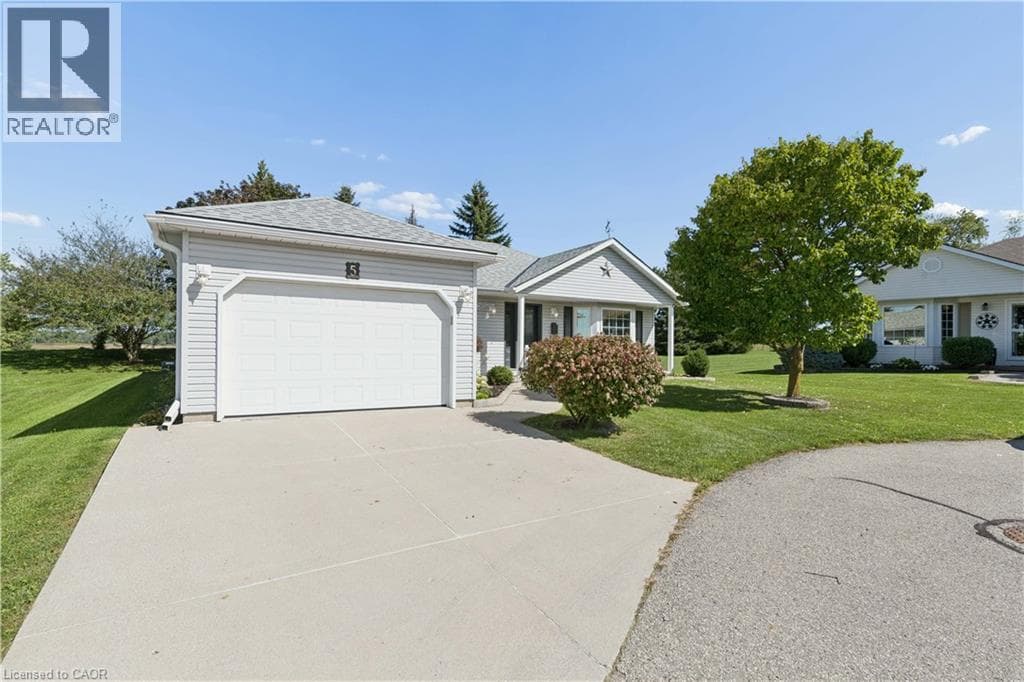 5 EASTVIEW Place