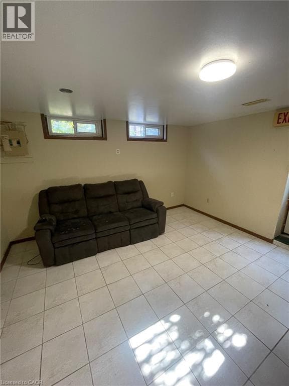 190 CEDARVALE Crescent Unit Lower
