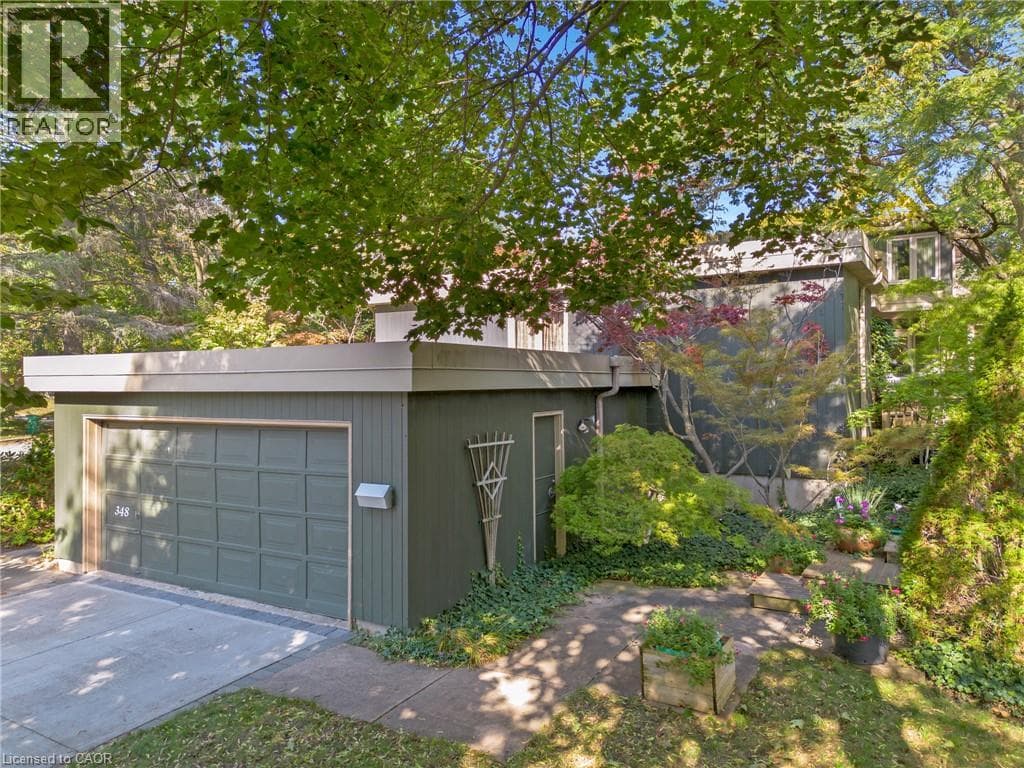 348 BROWNING Place