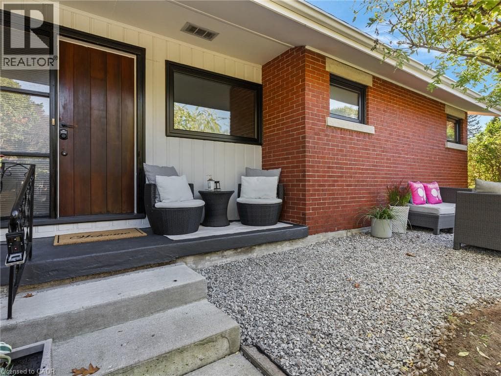 119 GLADSTONE Avenue